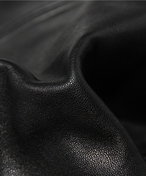 HYSTERIC GLAMOUR（ヒステリックグラマー）の「ラムレザーシングルライダースJK（ブルゾン・メンズ・ネイビー/ブラック・MEDIUM/SMALL/LARGE）」の4枚目の写真