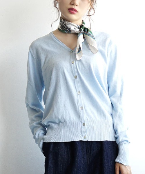 zootie（ズーティー）の「【ロングシーズン楽しめる、安心の綿100％】オーディナリー コットンニット Vネックカーディガン（カーディガン/ボレロ・レディース・マスタード/チャコール/杢グレー/ブラック/ネイビー/グリーン/ブルー/ピンク/サンドベージュ/パープル/ホワイト系その他/オフホワイト/ダークブラウン/キャメル/ホワイト×ブラック/レンガ/ピンク系その他/オレンジ系その他/ブルー系その他/ミント/イエロー/ベージュ/パープル系その他/ブルーグリーン/ブルー系その他2/オレンジ系その他2/イエロー系その他/グレイッシュブルー/モスグリーン/ライトグリーン/ライトピンク/ベージュ系その他/バーガンディー/ライム/チェリーピンク/シアン/グリーン系その他/ライトブラウン/レッド系/アッシュブラウン・LL/M/L）」の21枚目の写真