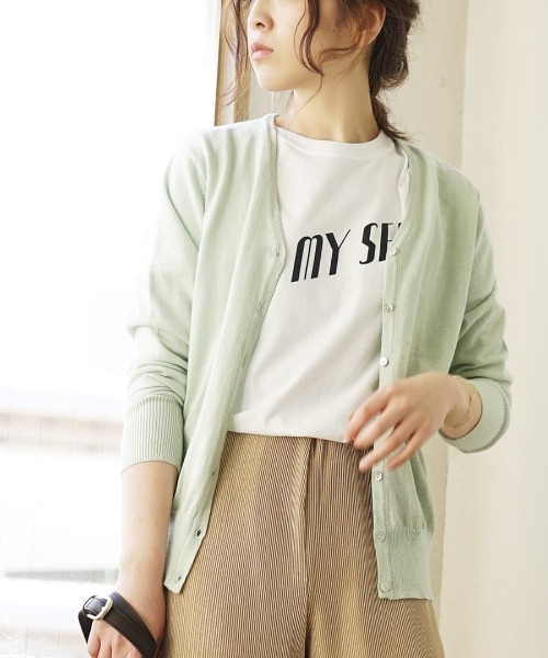 zootie（ズーティー）の「【ロングシーズン楽しめる、安心の綿100％】オーディナリー コットンニット Vネックカーディガン（カーディガン/ボレロ・レディース・マスタード/チャコール/杢グレー/ブラック/ネイビー/グリーン/ブルー/ピンク/サンドベージュ/パープル/ホワイト系その他/オフホワイト/ダークブラウン/キャメル/ホワイト×ブラック/レンガ/ピンク系その他/オレンジ系その他/ブルー系その他/ミント/イエロー/ベージュ/パープル系その他/ブルーグリーン/ブルー系その他2/オレンジ系その他2/イエロー系その他/グレイッシュブルー/モスグリーン/ライトグリーン/ライトピンク/ベージュ系その他/バーガンディー/ライム/チェリーピンク/シアン/グリーン系その他/ライトブラウン/レッド系/アッシュブラウン・LL/M/L）」の17枚目の写真