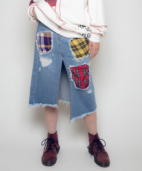 Candy Stripper（キャンディストリッパー）の「CHECK PATCHWORK DENIM スカート（デニムスカート・レディース・ライトインディゴブルー/インディゴブルー・1/2）」の2枚目の写真
