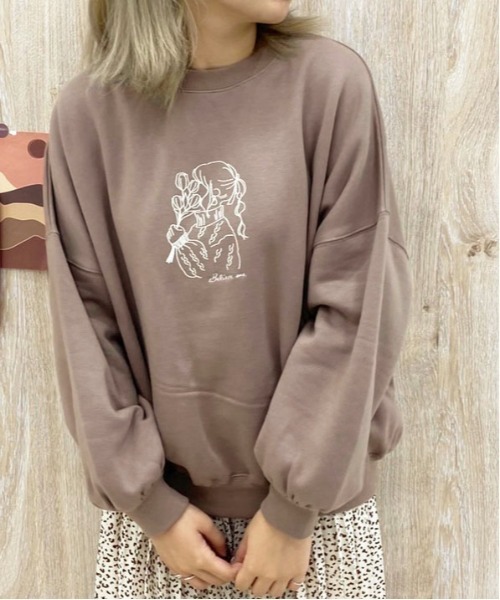 apres jour（アプレジュール）の「アソートプリントクルーネックスウェット【ZOZOTOWN限定アイテム】（スウェット・レディース・ブラック/ダークブラウン/アイボリー/クリーム/ラベンダー/ホワイト系その他/ブラウン系その他/ブルー系その他/スモークピンク/ライトベージュ・X-LARGE/フリー）」の5枚目の写真