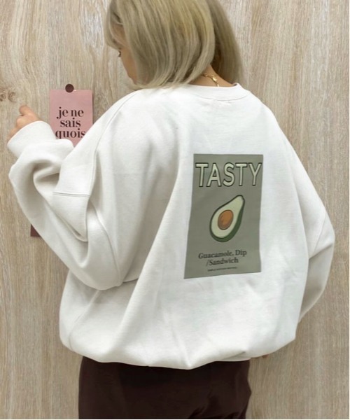 apres jour（アプレジュール）の「アソートプリントクルーネックスウェット【ZOZOTOWN限定アイテム】（スウェット・レディース・ブラック/ダークブラウン/アイボリー/クリーム/ラベンダー/ホワイト系その他/ブラウン系その他/ブルー系その他/スモークピンク/ライトベージュ・X-LARGE/フリー）」の3枚目の写真