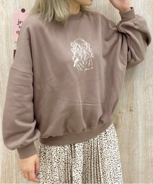 apres jour（アプレジュール）の「アソートプリントクルーネックスウェット【ZOZOTOWN限定アイテム】（スウェット・レディース・ブラック/ダークブラウン/アイボリー/クリーム/ラベンダー/ホワイト系その他/ブラウン系その他/ブルー系その他/スモークピンク/ライトベージュ・X-LARGE/フリー）」の11枚目の写真