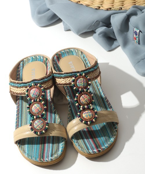 チチカカ(チチカカ)の「ジュエルビーズサンダル(サンダル・レディース・ベージュ/パープル/オレンジ・MEDIUM/LARGE)」の2枚目の写真