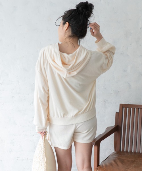 Mysa&Liina(ミーサリーナ)の「【ルームウェア】パイルパーカー×ショートパンツSET(ルームウェア/パジャマ・レディース・ベージュ/ネイビー/オフホワイト/ピンク/イエロー・M/L)」の16枚目の写真