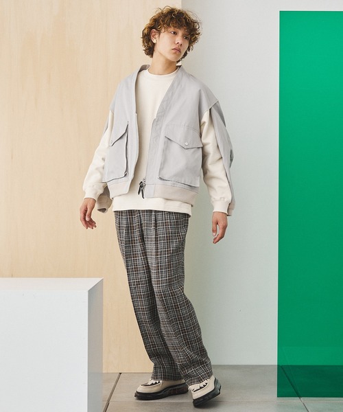 UNITED TOKYO（ユナイテッドトウキョウ）の「トリプルフェイスノーカラーボンバージャケット（ブルゾン・メンズ・ライトグレー/ブラック/アイボリー・1/2）」の22枚目の写真