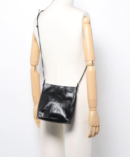 semantic design（セマンティックデザイン）の「セマンティックデザイン/semantic design レザー コンパクトショルダーバック（ショルダーバッグ・メンズ・ブラック・FREE）」の3枚目の写真