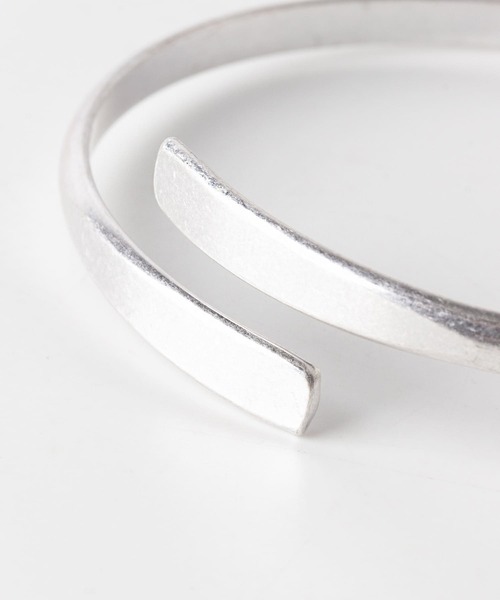 URBAN RESEARCH Sonny Label（アーバンリサーチサニーレーベル）の「ワープバングル（ブレスレット・メンズ・シルバー・ONE）」の4枚目の写真