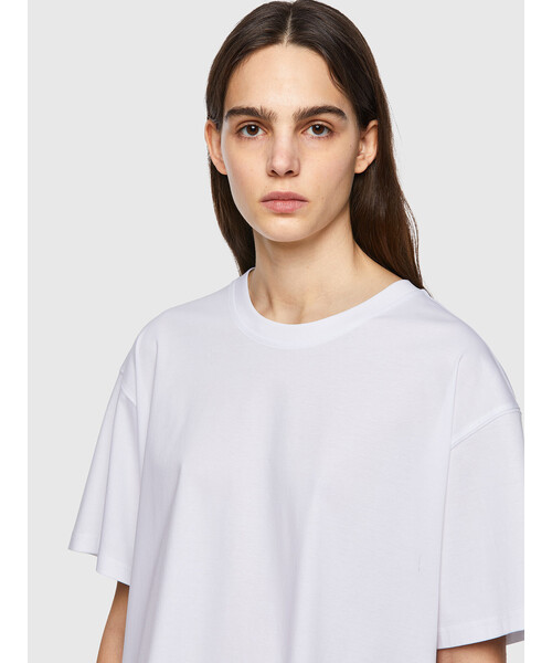 DIESEL(ディーゼル)の「レディース Tシャツ 刺繍 ボクシーフィット(Tシャツ/カットソー・レディース・ホワイト/ブラック/ピンク・X-SMALL/SMALL/MEDIUM/LARGE)」の4枚目の写真