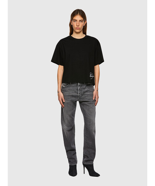 DIESEL(ディーゼル)の「レディース Tシャツ 刺繍 ボクシーフィット(Tシャツ/カットソー・レディース・ホワイト/ブラック/ピンク・X-SMALL/SMALL/MEDIUM/LARGE)」の17枚目の写真