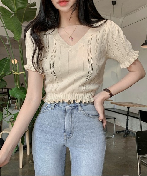 SONA（ソナ）の「SONYUNARA フリルクロップ半袖Ｖネックニット（Tシャツ/カットソー・レディース・ブラック/クリーム/ミント/マスタード/ピンク・FREE）」の20枚目の写真