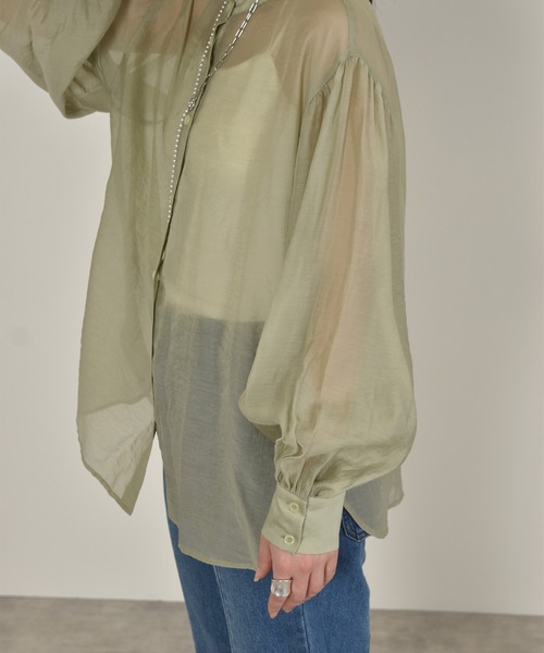 w closet（ダブルクローゼット）の「バンドカラーシアーシャツ（シャツ/ブラウス・レディース・スモークグレー/ラベンダー/ライトグリーン/ベージュ/アイボリー/グリーン・FREE）」の10枚目の写真