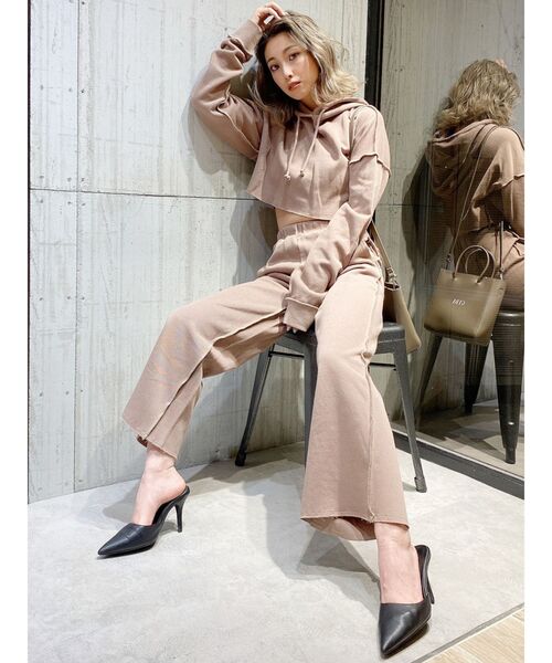 GYDA（ジェイダ）の「ショートスウェットパーカー（パーカー・レディース・ブラック/ベージュ/ブラウン・FREE）」の6枚目の写真