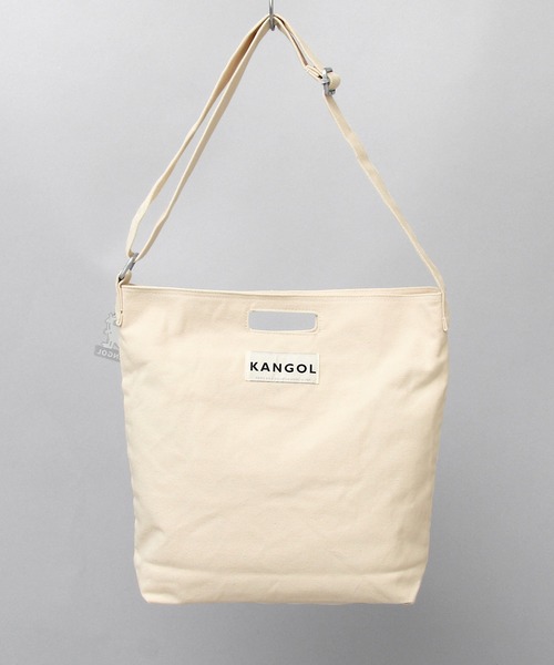 KANGOL（カンゴール）の「スケートボード カラフルロゴ キャンバス ショルダー トートバッグ / プラスチックプレートチャーム付き（ショルダーバッグ・メンズ・ホワイト/ブラック・FREE）」の6枚目の写真