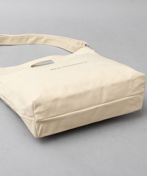 KANGOL（カンゴール）の「スケートボード カラフルロゴ キャンバス ショルダー トートバッグ / プラスチックプレートチャーム付き（ショルダーバッグ・メンズ・ホワイト/ブラック・FREE）」の20枚目の写真