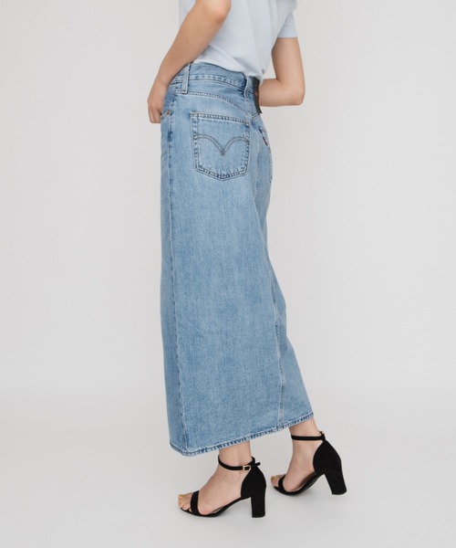 Levi's ライトブルー デニム スカート Levi's(リーバイス)の「SLIT FRONT SKIRT ABSOLUTELY FABULOUS