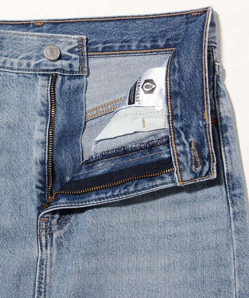 Levi's（リーバイス）の「SLIT FRONT SKIRT ABSOLUTELY FABULOUS（デニムスカート・レディース・ライトインディゴブルー・30inch/28inch/29inch/24inch/25inch/26inch/27inch/23inch）」の10枚目の写真