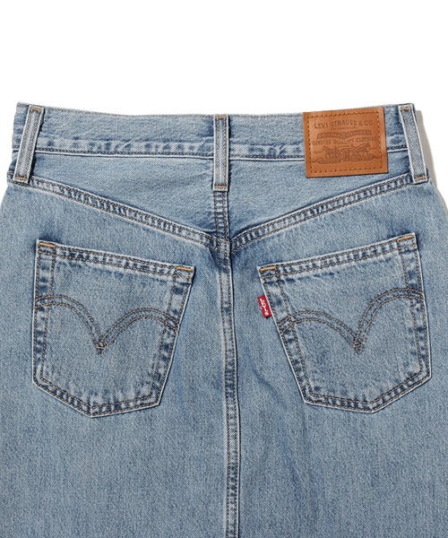 Levi's（リーバイス）の「SLIT FRONT SKIRT ABSOLUTELY FABULOUS（デニムスカート・レディース・ライトインディゴブルー・30inch/28inch/29inch/24inch/25inch/26inch/27inch/23inch）」の9枚目の写真