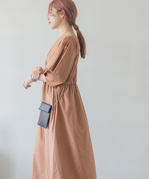ITEMS URBANRESEARCH(アイテムズ アーバンリサーチ)の「ランタンスリーブワンピース(ワンピース・レディース・ベージュ/ブラック/グレー/モカ・FREE)」の7枚目の写真