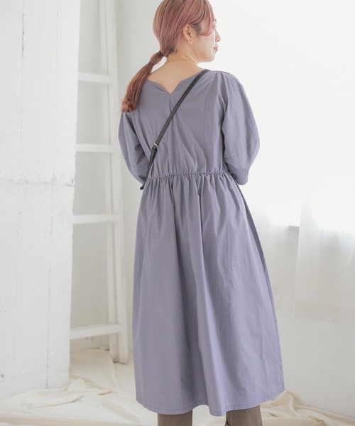 ITEMS URBANRESEARCH(アイテムズ アーバンリサーチ)の「ランタンスリーブワンピース(ワンピース・レディース・ベージュ/ブラック/グレー/モカ・FREE)」の16枚目の写真