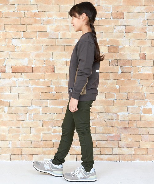 KRIFF MAYER Kid's Collection(クリフメイヤーキッズコレクション)の「WEB限定脇切替ロゴスウェット(スウェット・キッズ・グレー/カラフル/チャコール/ブルー・170/120/130/160/140/150)」の14枚目の写真
