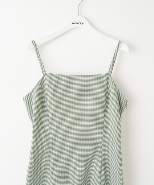 one after another NICE CLAUP（ワンアフターアナザーナイスクラップ）の「後ろ姿で差がつく存在感。バックリボンマーメイドキャミワンピース（ワンピース・レディース・ブラック/ブラウン系その他/ベージュ系その他/グリーン系その他・FREE）」の15枚目の写真