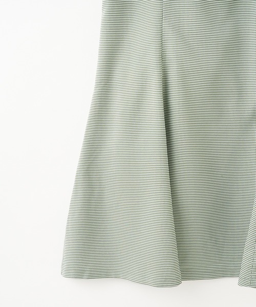 one after another NICE CLAUP（ワンアフターアナザーナイスクラップ）の「後ろ姿で差がつく存在感。バックリボンマーメイドキャミワンピース（ワンピース・レディース・ブラック/ブラウン系その他/ベージュ系その他/グリーン系その他・FREE）」の9枚目の写真