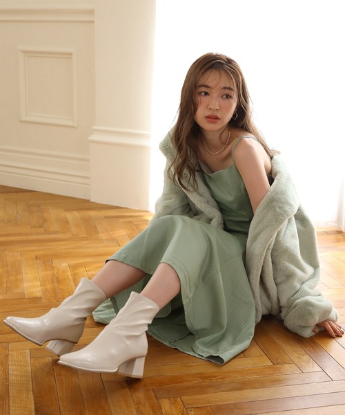 one after another NICE CLAUP（ワンアフターアナザーナイスクラップ）の「後ろ姿で差がつく存在感。バックリボンマーメイドキャミワンピース（ワンピース・レディース・ブラック/ブラウン系その他/ベージュ系その他/グリーン系その他・FREE）」の19枚目の写真