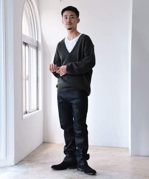 BEAMS(ビームス)の「BEAMS / 12G ディープ Vネックニット(ニット/セーター・メンズ・ブラック/オリーブ・SMALL/MEDIUM/LARGE/X-LARGE)」の7枚目の写真