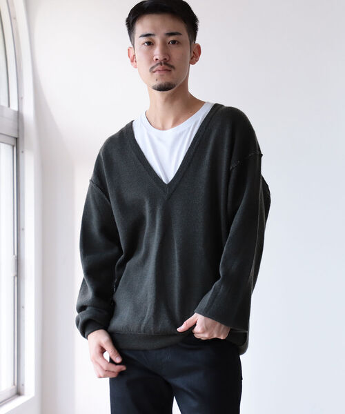 BEAMS(ビームス)の「BEAMS / 12G ディープ Vネックニット(ニット/セーター・メンズ・ブラック/オリーブ・SMALL/MEDIUM/LARGE/X-LARGE)」の12枚目の写真