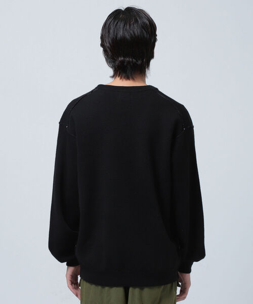 BEAMS(ビームス)の「BEAMS / 12G ディープ Vネックニット(ニット/セーター・メンズ・ブラック/オリーブ・SMALL/MEDIUM/LARGE/X-LARGE)」の13枚目の写真