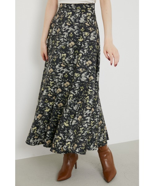 rienda（リエンダ）の「ウェーブヘムフレアスカート（スカート・レディース・シルバー/ブラック系その他/パープル系その他・SMALL/MEDIUM）」の4枚目の写真