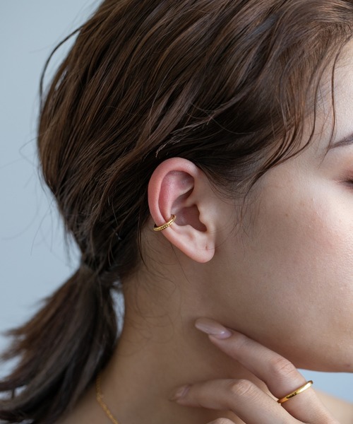PAS TIERRA（パティエラ）の「【Lien】ミルプチイヤーカフ（イヤーカフ・レディース・イエローゴールド・FREE）」の3枚目の写真