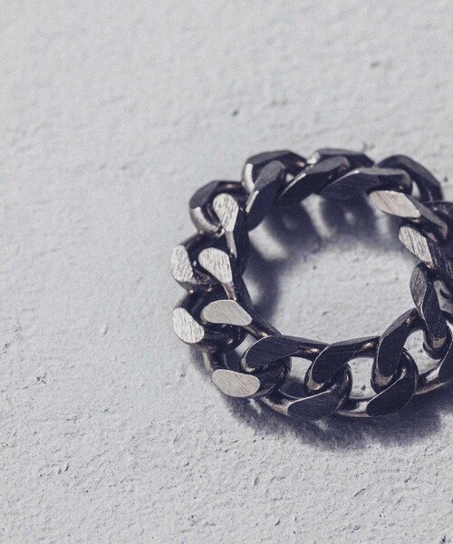 and cloud（アンドクラウド）の「Curb Chain Cutting Ring（リング・レディース・ブラック/イエローゴールド/シルバー・LL/L/S）」の7枚目の写真