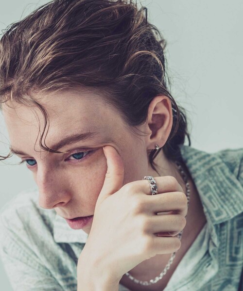 and cloud（アンドクラウド）の「Curb Chain Cutting Ring（リング・レディース・ブラック/イエローゴールド/シルバー・LL/L/S）」の10枚目の写真