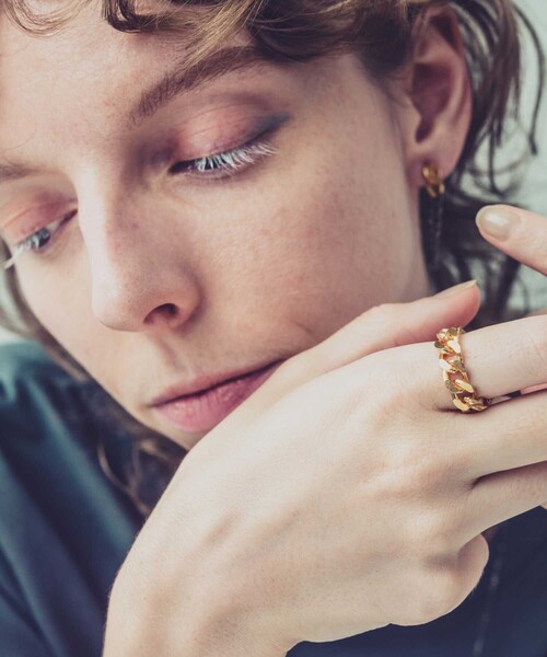 and cloud（アンドクラウド）の「Curb Chain Cutting Ring（リング・レディース・ブラック/イエローゴールド/シルバー・LL/L/S）」の11枚目の写真