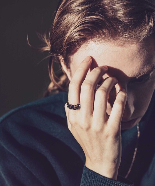 and cloud（アンドクラウド）の「Curb Chain Cutting Ring（リング・レディース・ブラック/イエローゴールド/シルバー・LL/L/S）」の15枚目の写真