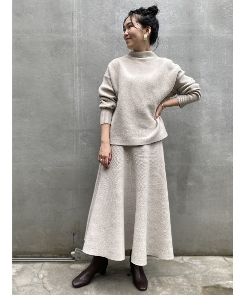 BEARDSLEY（ビアズリー）の「ニットフレアスカートとセットアップで着られる ボトルネックプルオーバー（ニット/セーター・レディース・ベージュ/グレー・FREE）」の11枚目の写真