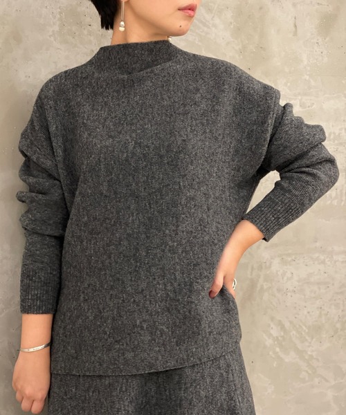 BEARDSLEY（ビアズリー）の「ニットフレアスカートとセットアップで着られる ボトルネックプルオーバー（ニット/セーター・レディース・ベージュ/グレー・FREE）」の3枚目の写真