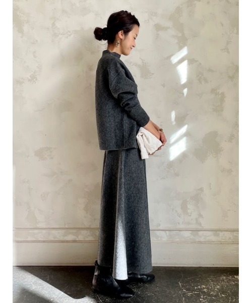 BEARDSLEY（ビアズリー）の「ニットフレアスカートとセットアップで着られる ボトルネックプルオーバー（ニット/セーター・レディース・ベージュ/グレー・FREE）」の5枚目の写真