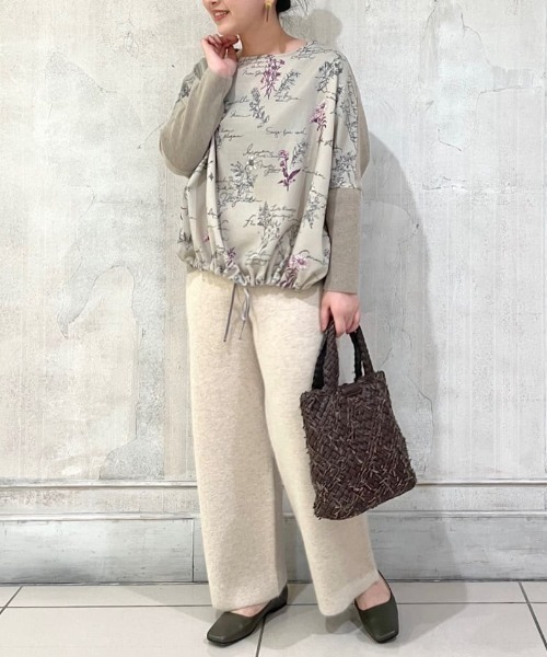 BEARDSLEY(ビアズリー)の「セットアップでもたのしめる花プリントニット(ニット/セーター・レディース・グレー/アイボリー・FREE)」の1枚目の写真