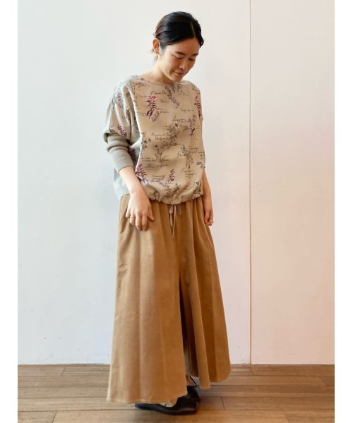 BEARDSLEY(ビアズリー)の「セットアップでもたのしめる花プリントニット(ニット/セーター・レディース・グレー/アイボリー・FREE)」の5枚目の写真