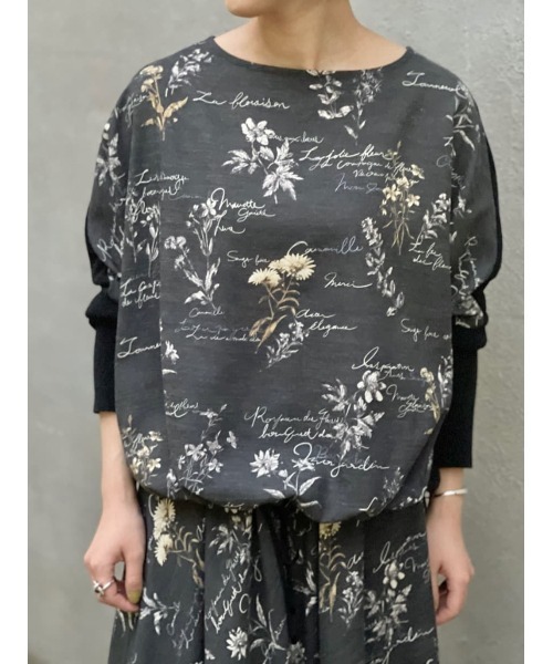BEARDSLEY(ビアズリー)の「セットアップでもたのしめる花プリントニット(ニット/セーター・レディース・グレー/アイボリー・FREE)」の7枚目の写真