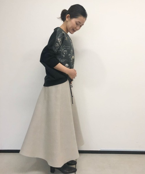 BEARDSLEY(ビアズリー)の「セットアップでもたのしめる花プリントニット(ニット/セーター・レディース・グレー/アイボリー・FREE)」の9枚目の写真
