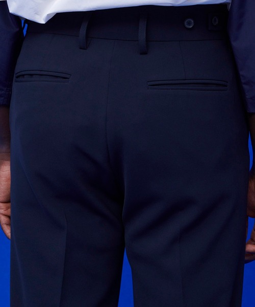 UNITED TOKYO（ユナイテッドトウキョウ）の「ダブルクロスハイウエストフレアPT（スラックス・メンズ・ライトベージュ/グリーン/ネイビー・1/2/3）」の6枚目の写真