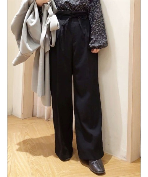 Te chichi TERRASSE（テチチテラス）の「ウエストリボンストレートパンツ（その他パンツ・レディース・ブラック/ベージュ/ブラウン/グレー・ﾌﾘ-）」の2枚目の写真