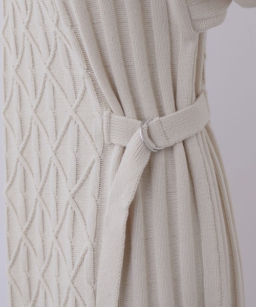 vis-`a-vis（ビサビ）の「【WEB限定】アシンメトリー柄ベルト付きボリュームニットワンピース（ワンピース・レディース・ブラック/グリーン/レンガ/キナリ・S/M）」の15枚目の写真