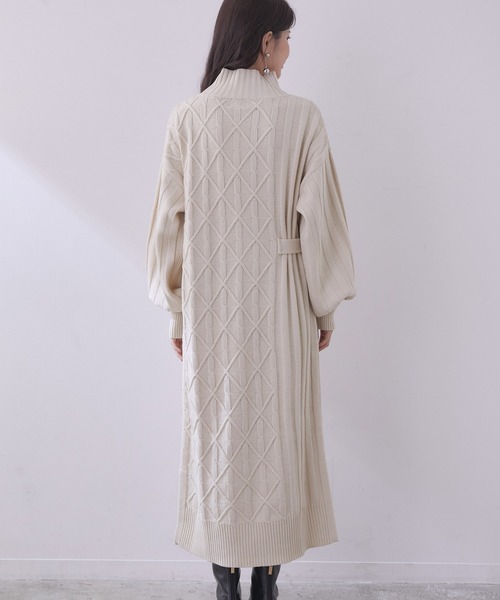 vis-`a-vis（ビサビ）の「【WEB限定】アシンメトリー柄ベルト付きボリュームニットワンピース（ワンピース・レディース・ブラック/グリーン/レンガ/キナリ・S/M）」の12枚目の写真