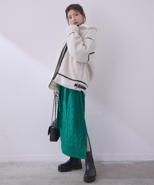 vis-`a-vis（ビサビ）の「【WEB限定】アシンメトリー柄ベルト付きボリュームニットワンピース（ワンピース・レディース・ブラック/グリーン/レンガ/キナリ・S/M）」の10枚目の写真