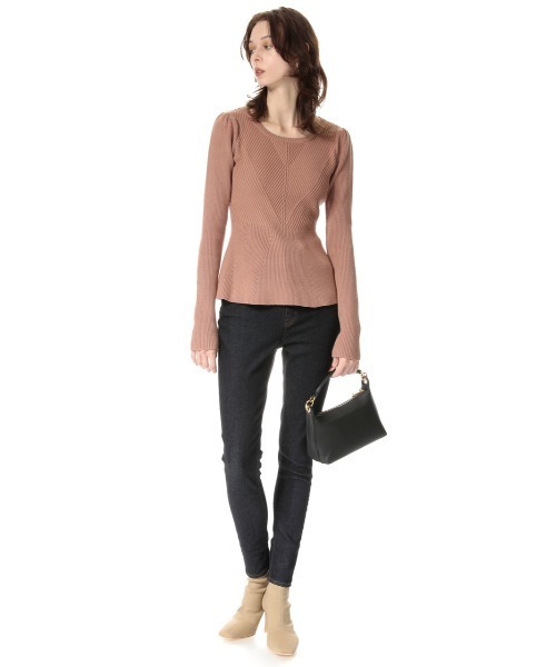 SLY(スライ)の「PEPLUM HG TOPS ペプラム ハイゲージ トップス(ニット/セーター・レディース・ベージュ/アイボリー/ブラック/ターコイズブルー・FREE)」の11枚目の写真